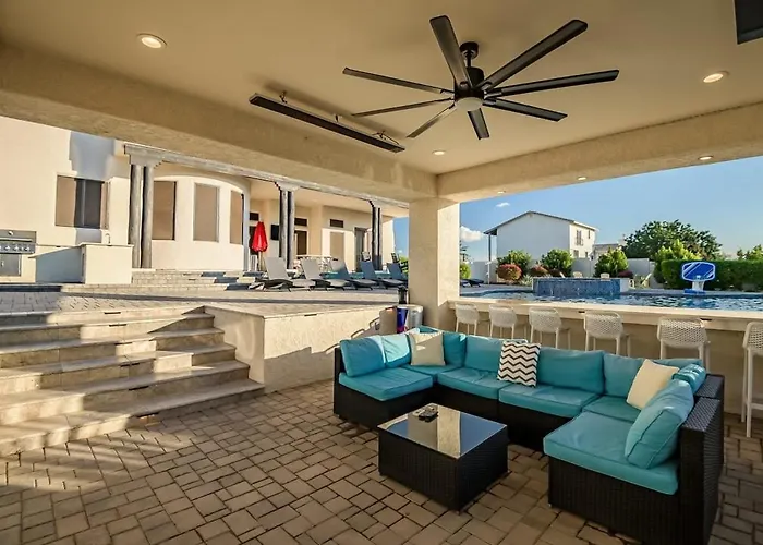 Luxury Holiday home